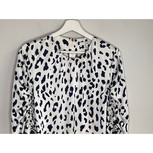 Tibi 100% Silk Leopard Print Ruched Sleeve Blouse Top White/Navy Women's Size 2 - Picture 3 of 9